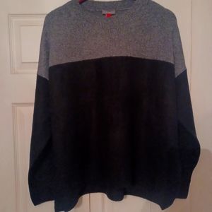 NWT black/gray colorblock sweater